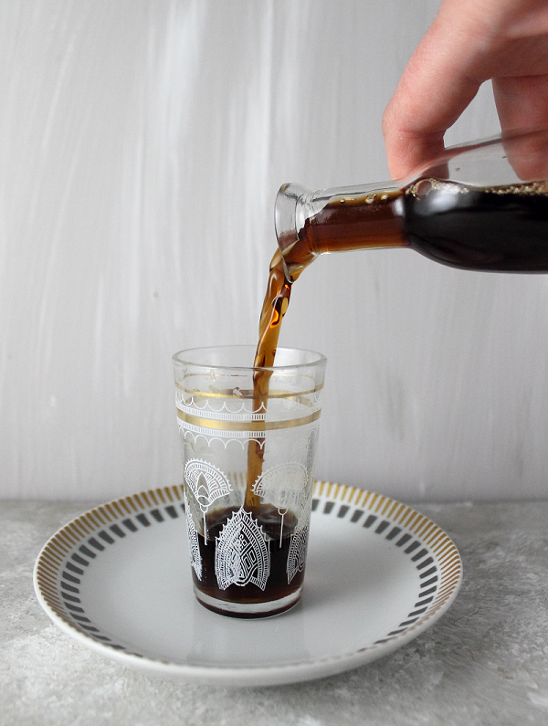 Coffee spice syrup pouring