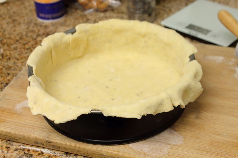 How to place crust in springform