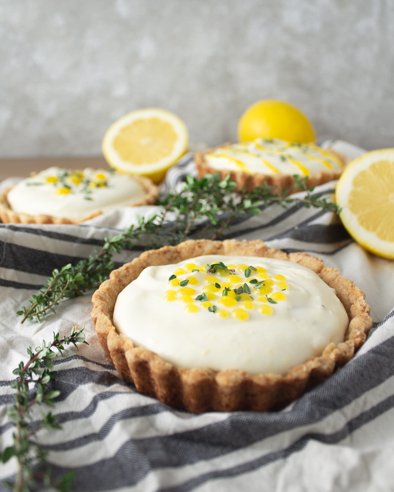 Lemon thyme tart on cloth