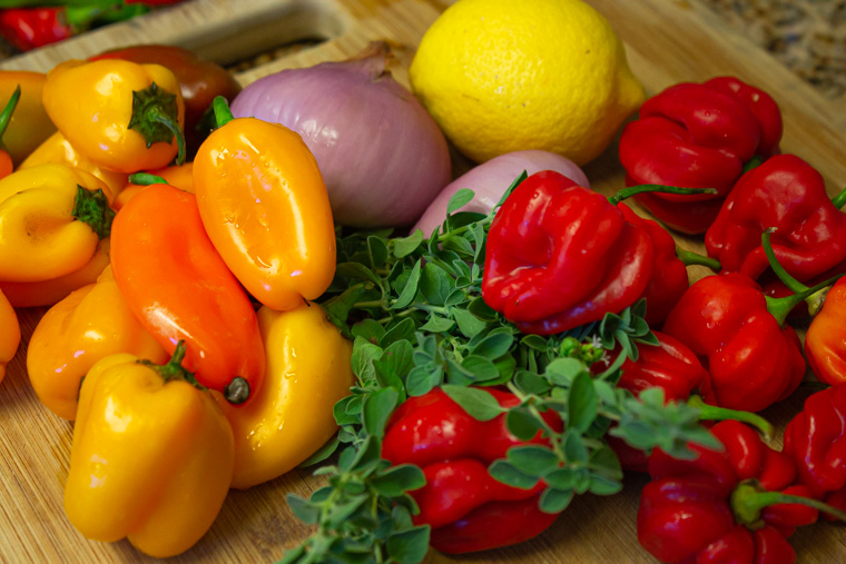 lunch box peppers and habanada peppers